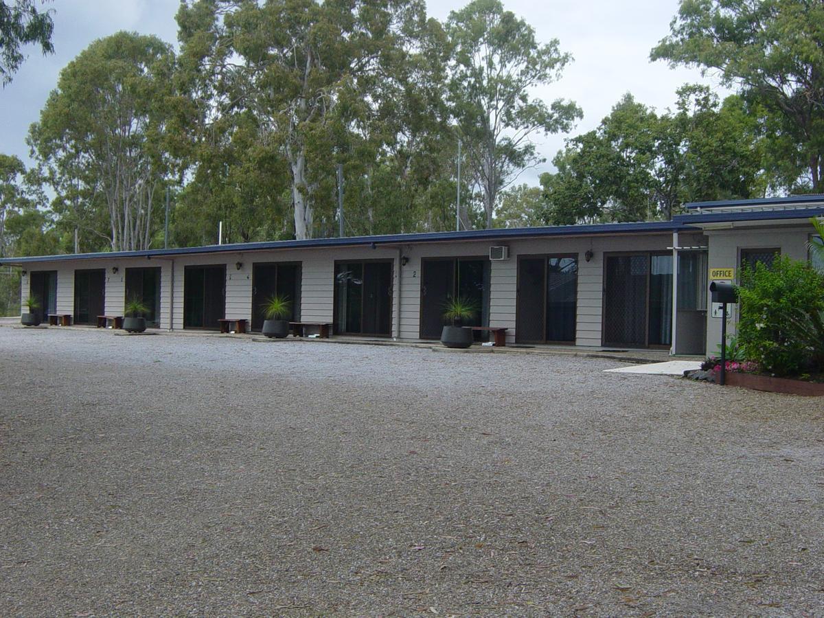 Greenacres Motel / Van Park Benaraby ภายนอก รูปภาพ