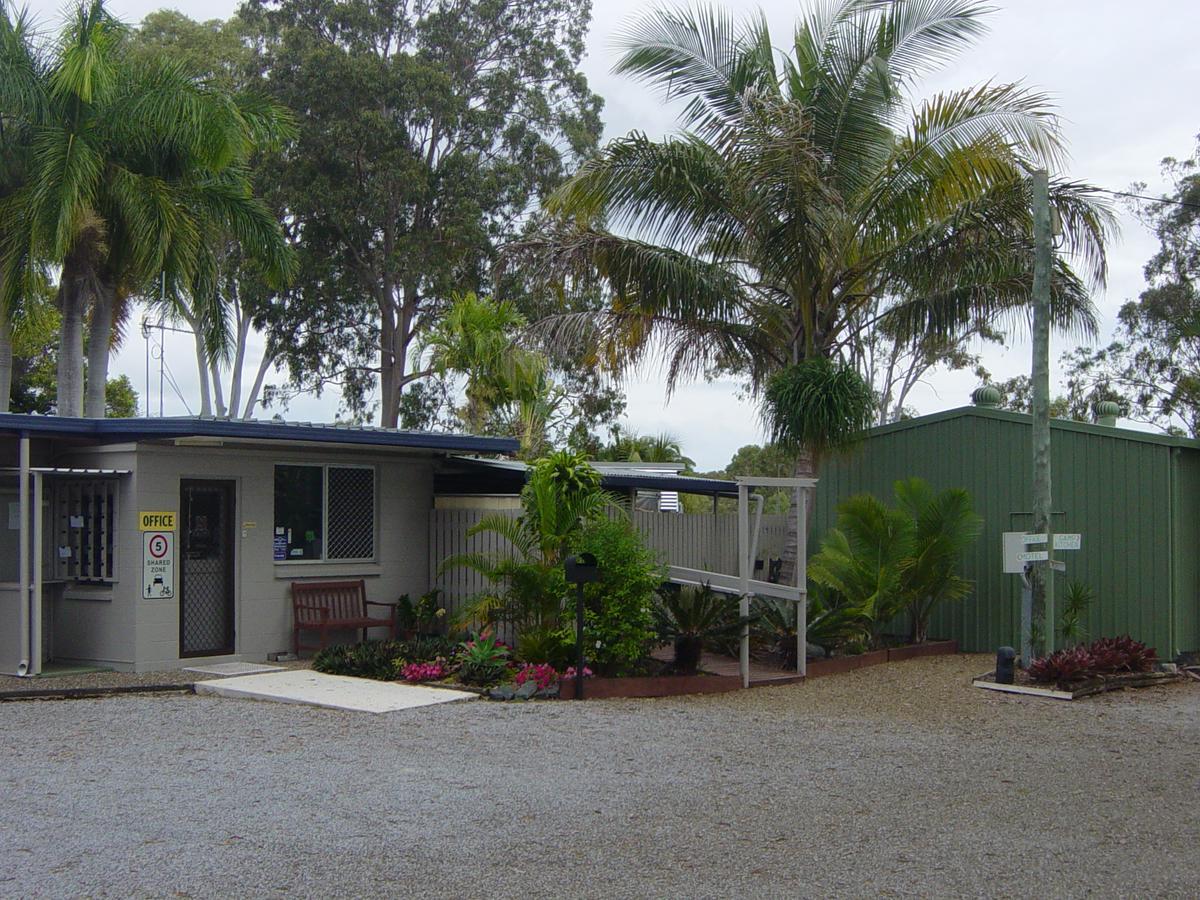 Greenacres Motel / Van Park Benaraby ภายนอก รูปภาพ
